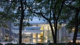 VIEW NORTH FROM SUPERIOR COURT TO THE MAIN ENTRY OF THE ONTARIO COURT OF JUSTICE TORONTO