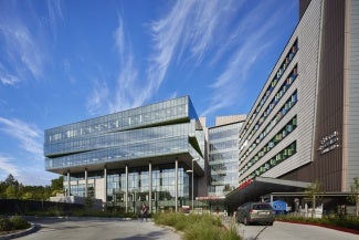 Seattle Childrens Building Care Diagnostic and Treatment Facility exterior view