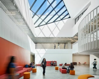 spelman college center for innovation and the arts lobby foyer studio gang