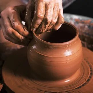 two hands pottery wheel 