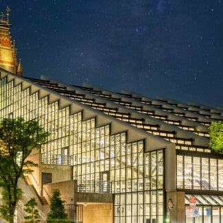 Gund Hall at night
