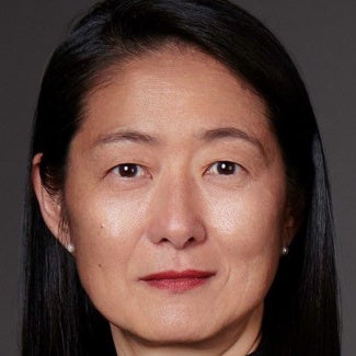 Headshot of Vivian Lee