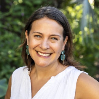 Headshot of Victoria Salinas