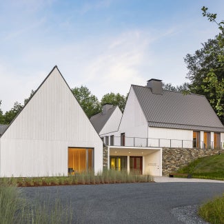 Reich Hall at Marlboro Music is a net-zero, acoustically advanced space blending Cape Codinspired design, geothermal heating, and sustainable strategies, uniting musicians with nature and community.